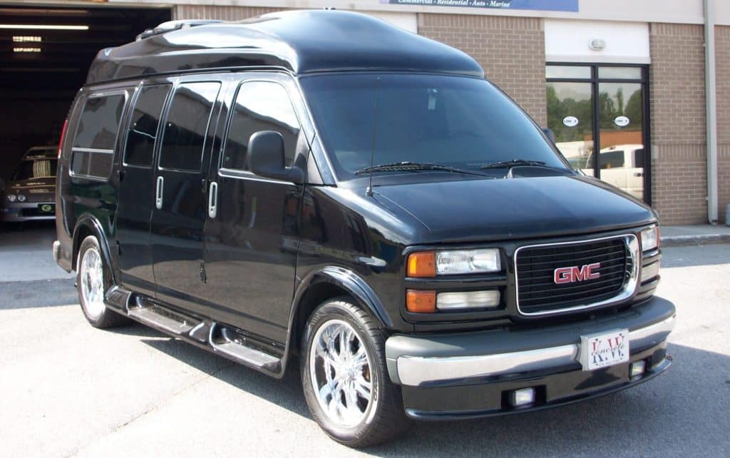 4 Benefits of Renting a Conversion Van